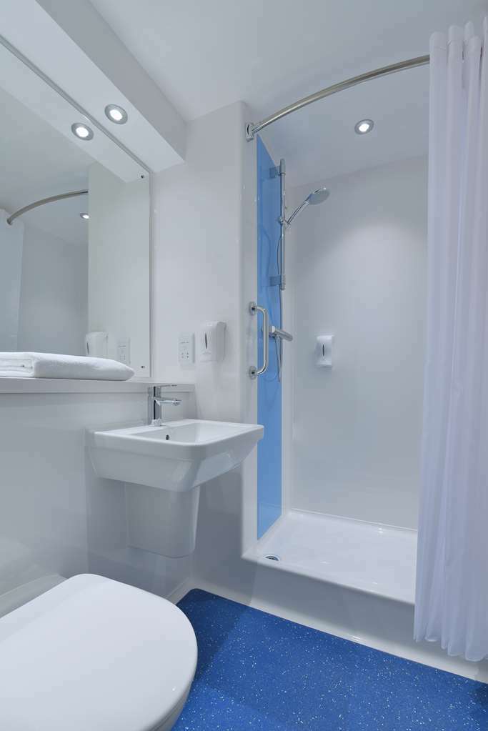 Travelodge Widnes Szoba fotó